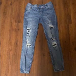 Maurices jeans